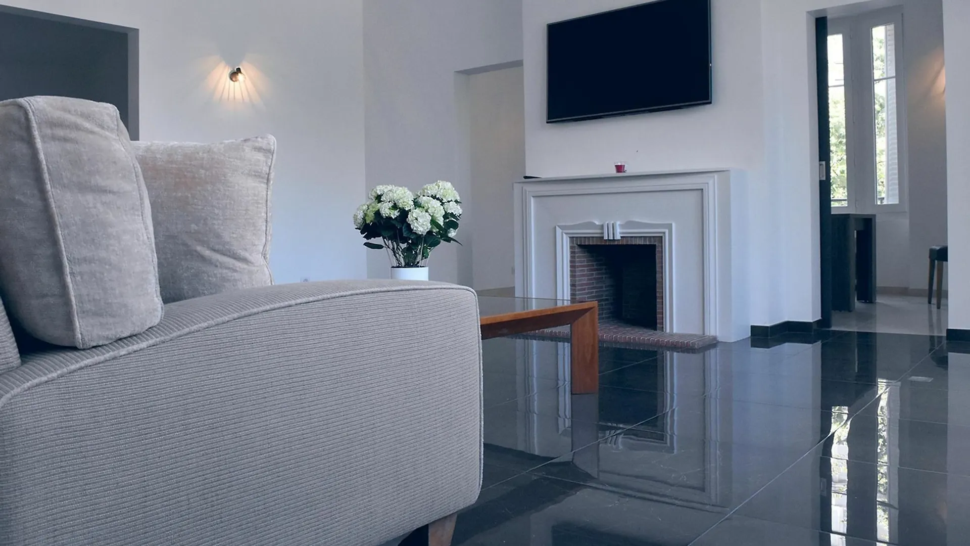 Pelican - Parisian Flat 4 Bedrooms Apartment